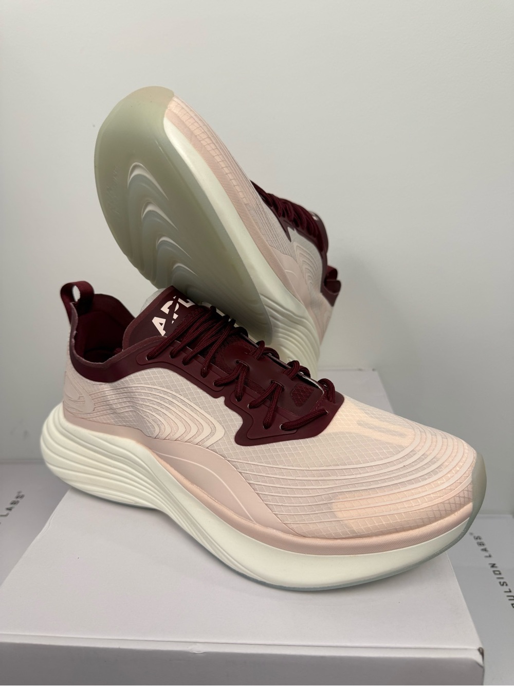 APL Men’s Streamline in Crème/Burgundy/White